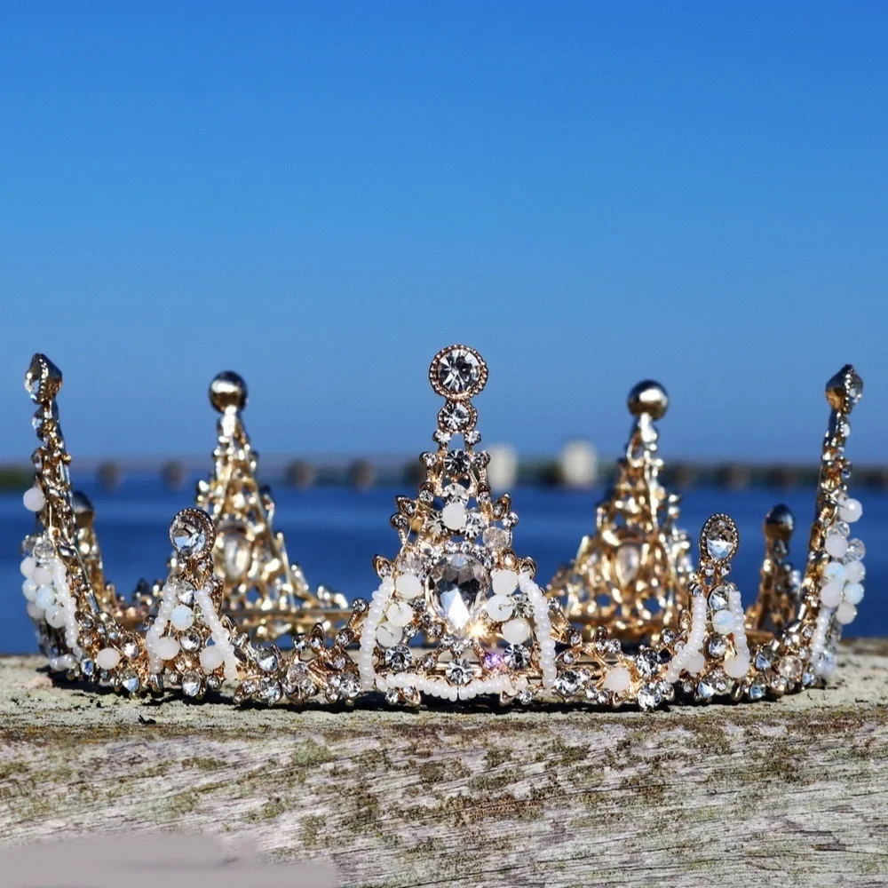 👑 Sparkling Princess White Opaque Crystal Crown ✨